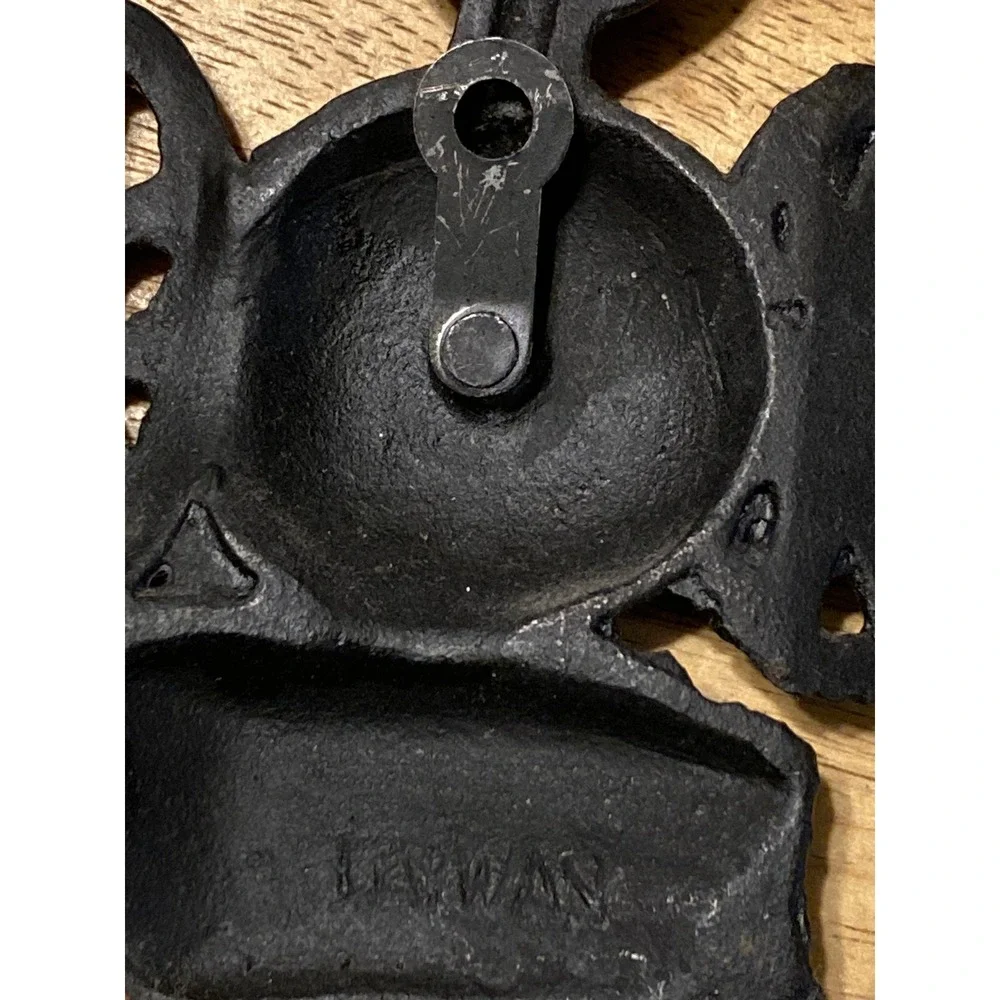 Vintage Cast Iron Coffee Grinder Wall Decor Double Wheel Black Metal Mill 5.5in
